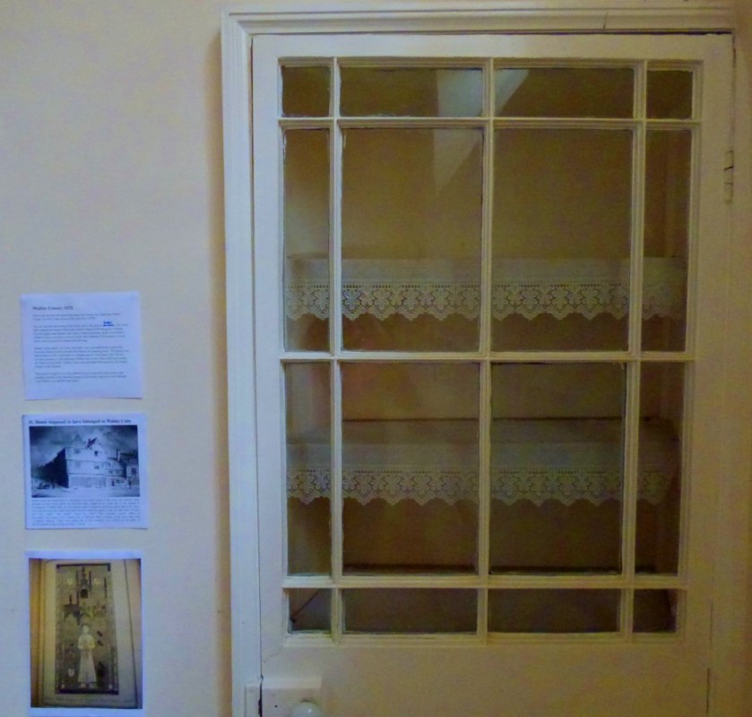 Display cabinet