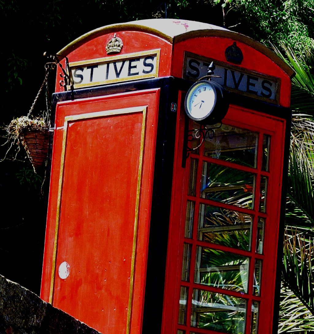 Old phone box, St Ives