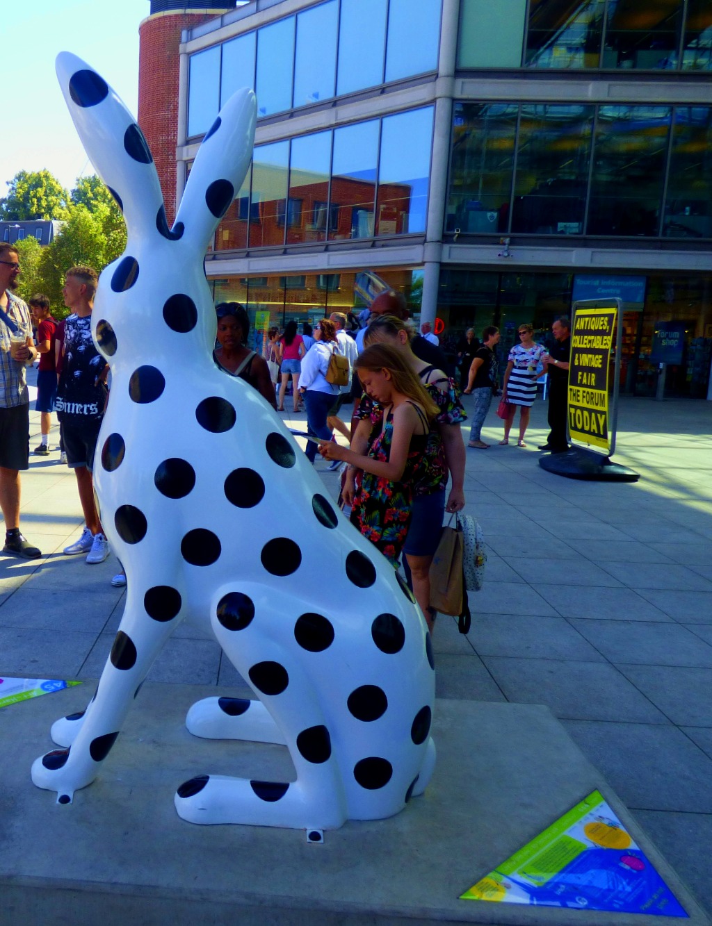 Polka Dot Hare, The Forum
