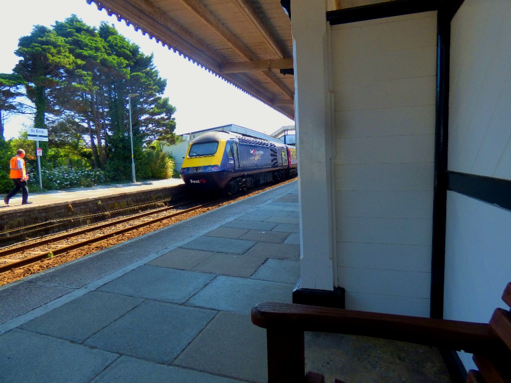 train departs for Penzance