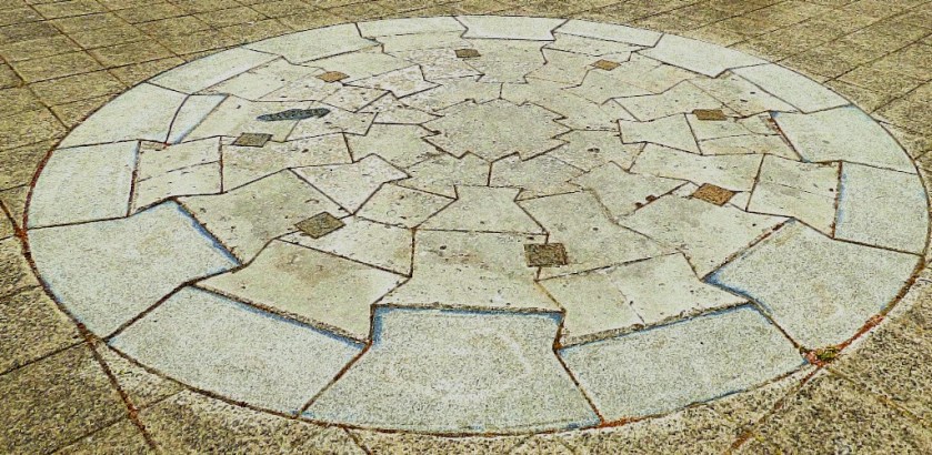 Circualr paving pattern