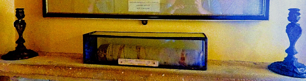 Map room mantelshelf