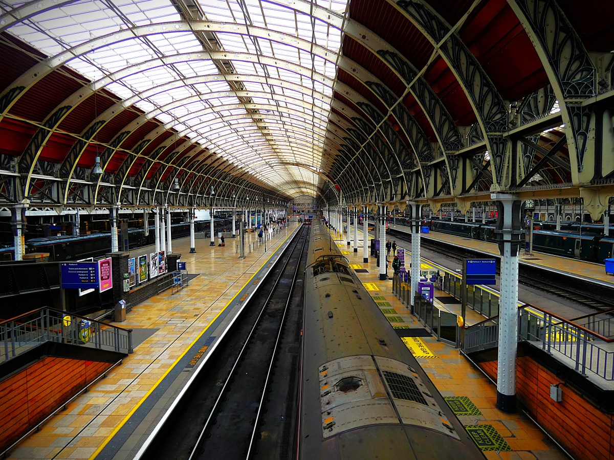 A picture of one of the great arched vaults (there are three in total) that form the roof of Paddington Station